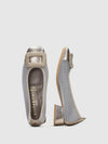 Sapatos com Apliques em Champanhe
